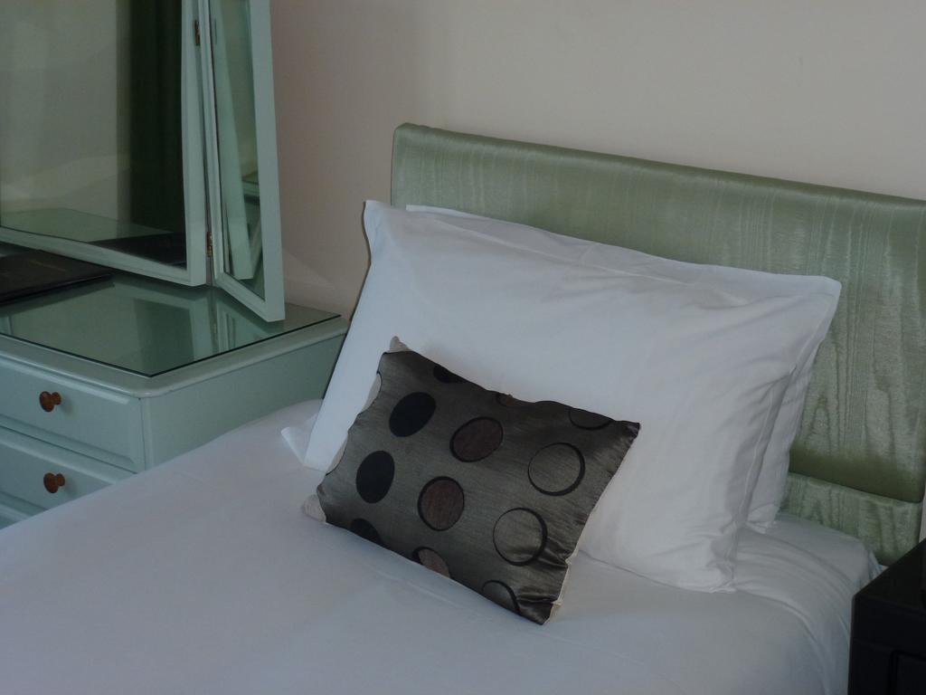 Royal Hotel (Adults Only) Eastbourne Eksteriør billede