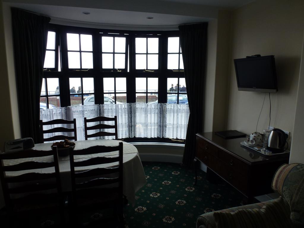 Royal Hotel (Adults Only) Eastbourne Eksteriør billede